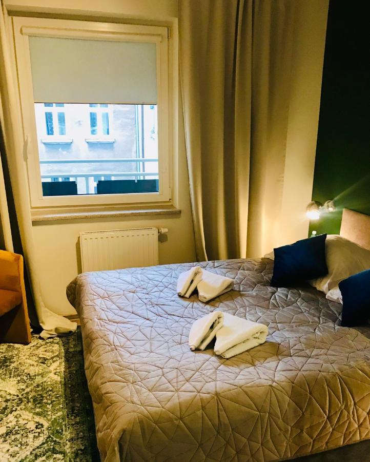 Apartamenty Teatralne 고르주프비엘코폴스키 외부 사진