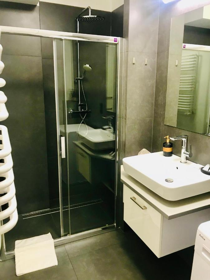 Apartamenty Teatralne 고르주프비엘코폴스키 외부 사진