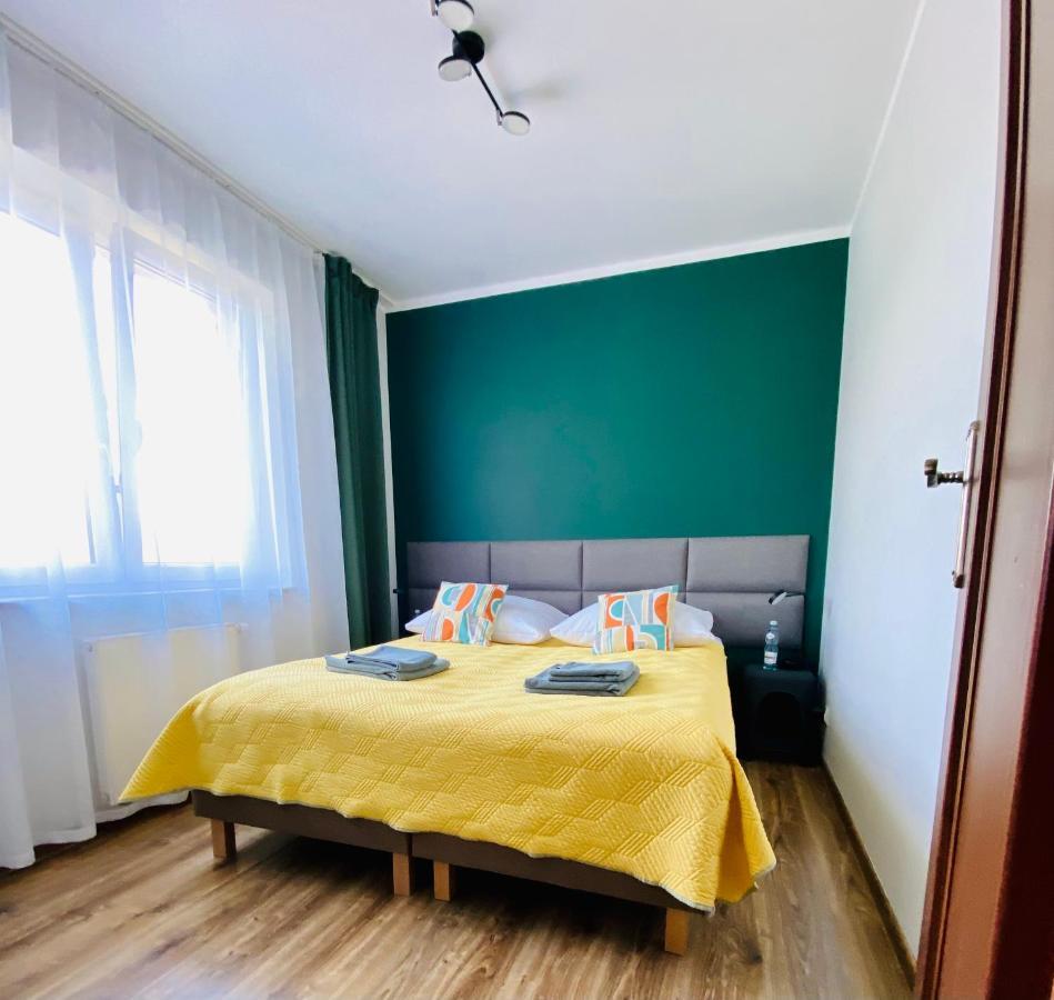 Apartamenty Teatralne 고르주프비엘코폴스키 외부 사진